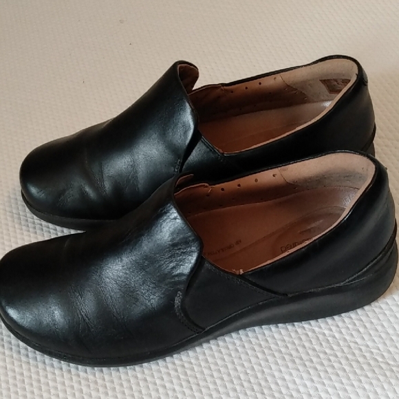 Clarks Black Leather Unstructured Shoes 7 - Picture 1 of 7